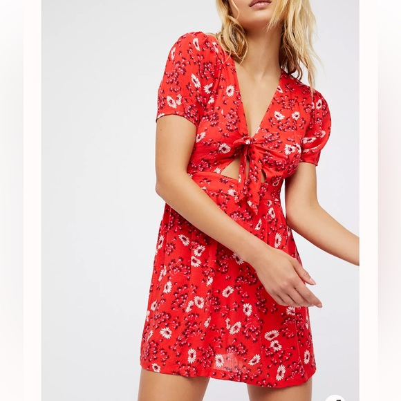 Free‎ People Jinx Romper Keyhole Puff Sleeve Mini Dress Red Floral Size 6 - Picture 1 of 7